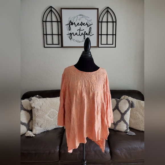 Soft Surroundings Pastel Peach Embroidered Boho Chic Asymmetrical Blouse Size 2X - Picture 1 of 12